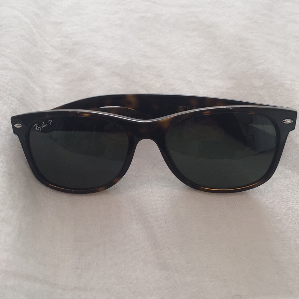 Ray Ban 2132, the New Wayfarer